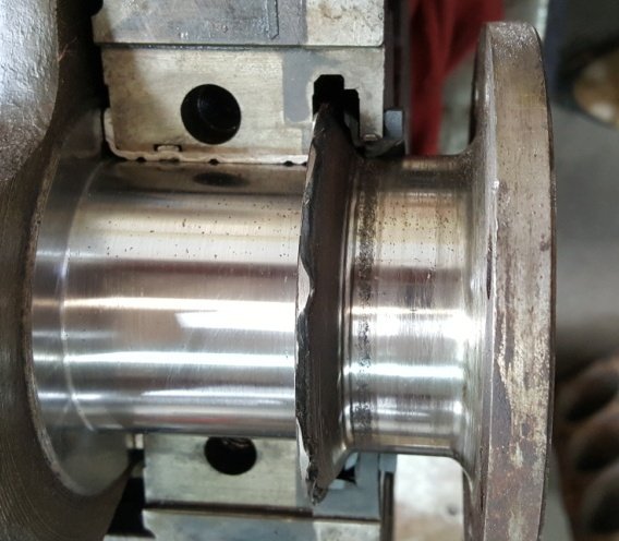 59aad15e89ba3_CrankshaftRearSealSurfacePic5-Compressed.jpg.6d4f304063be4cf593c0d5dc8b1119dd.jpg