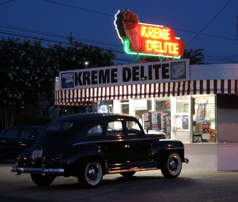 kreme-delight-2-small.jpg.6c7a24a58ddc17c2f73db4ecf243ad1c.jpg