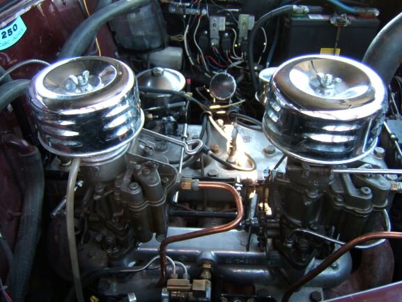 986281185_1948DeSotoengine(2).JPG.658f9d717fec972e018e2970edbecef4.JPG