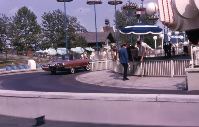 large.ChryslerTurbineWorldsFair.jpg.c6d6449d1de7d089b7788ad34cc7774e.jpg