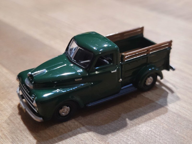 275492505_OxfordDiecast1-871948DodgeTruckGREEN(5).jpg.bf6faecd2cf48141dc1aab4aa7709785.jpg