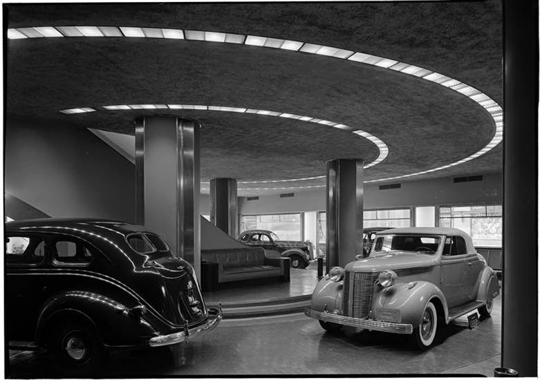 MNY199030 Chrysler showroom, chrysler building,       1936,.jpg