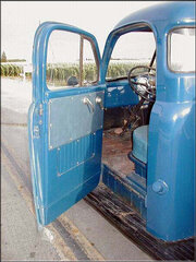 1952BLU2_07.jpg